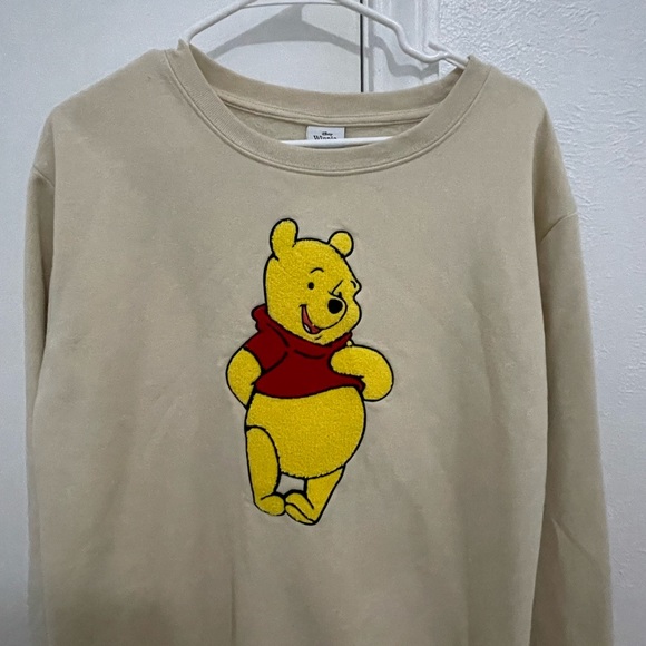 Winnie the Pooh Sweatshirt - Picture 1 of 3